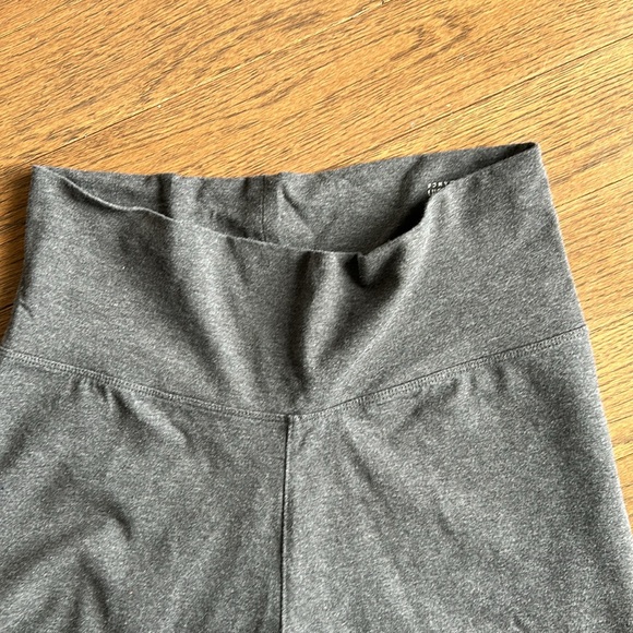 2/$25 - Calvin Klein Performance Gray Yoga Pants - Size M - Picture 3 of 8
